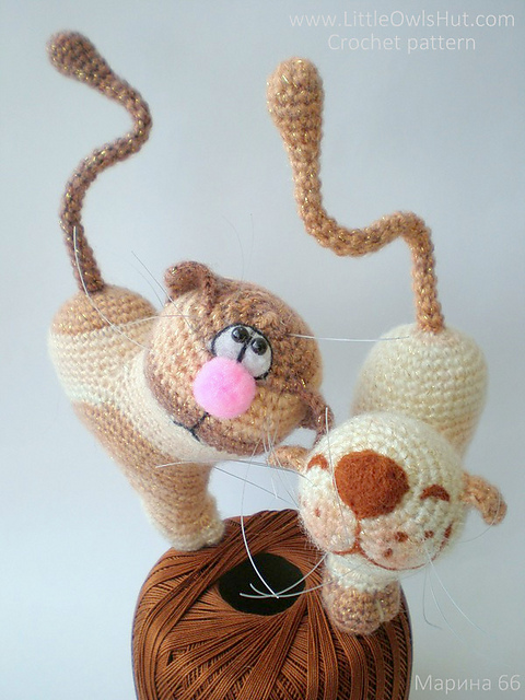 Gatitos enamorados a ganchillo